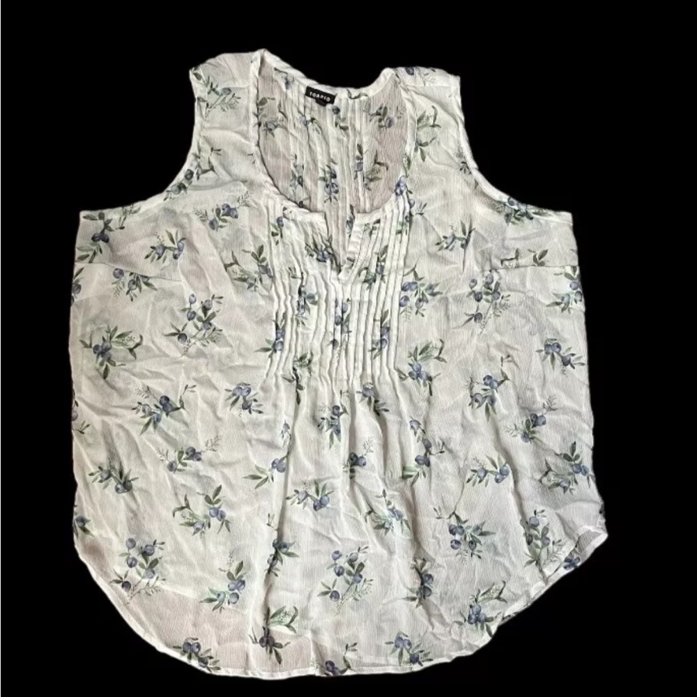 Torrid Top Sz 2 2X Blueberry Print Pintuck Chiffon Tank Sleeveless Cottagecore - Picture 3 of 9